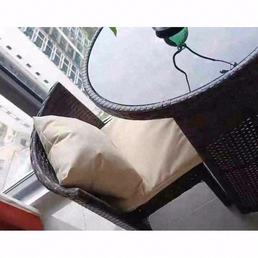 藤編戶外傢俬套裝細節，高品質PE材質耐用防水設計