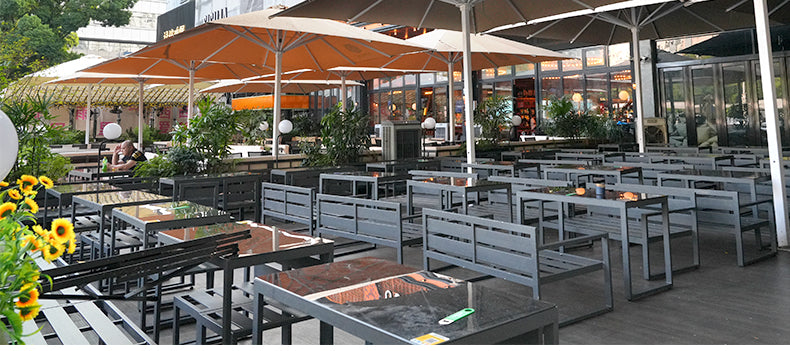 Large Commercial Centre-Pole Parasol — 8 Options | Solar LED Available SUN053