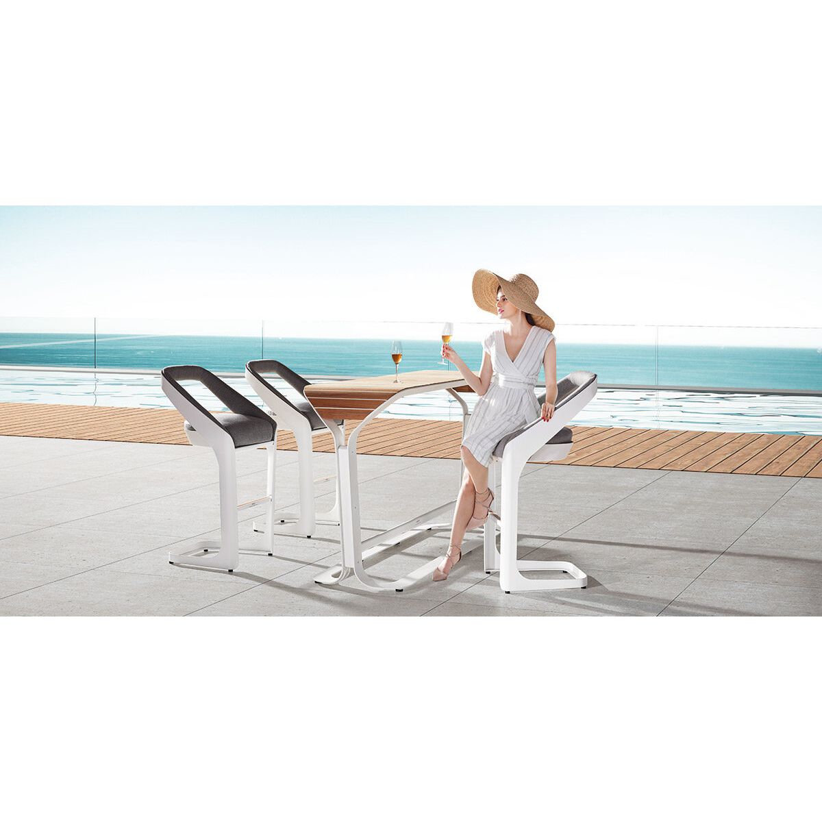 ONDA series Bar Table and Chairs Set